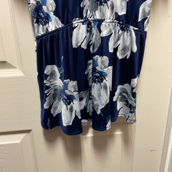 Venus Floral Blouse - Picture 13 of 15